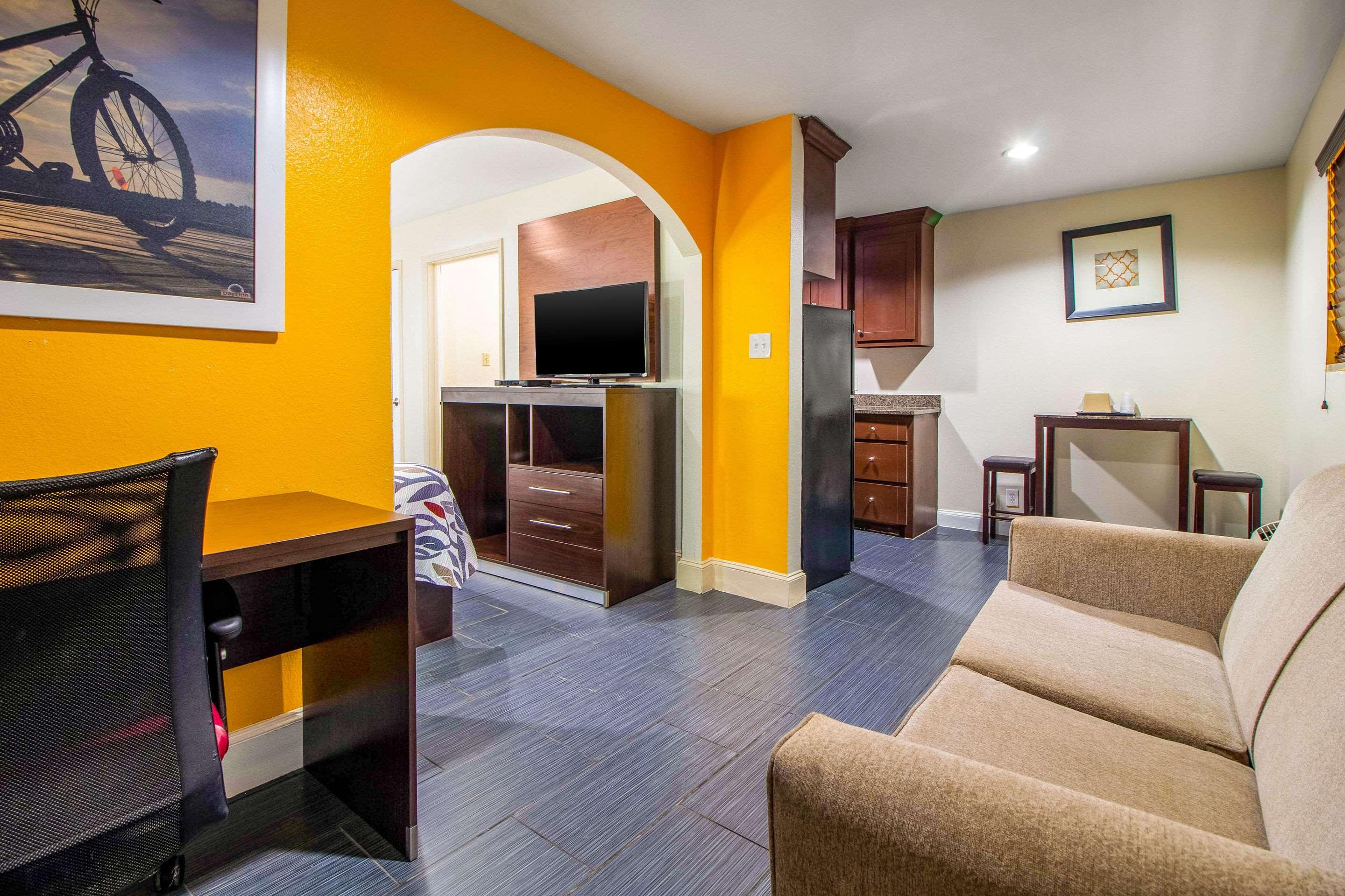 Rodeway Inn & Suites Houston Near Medical Center Zewnętrze zdjęcie