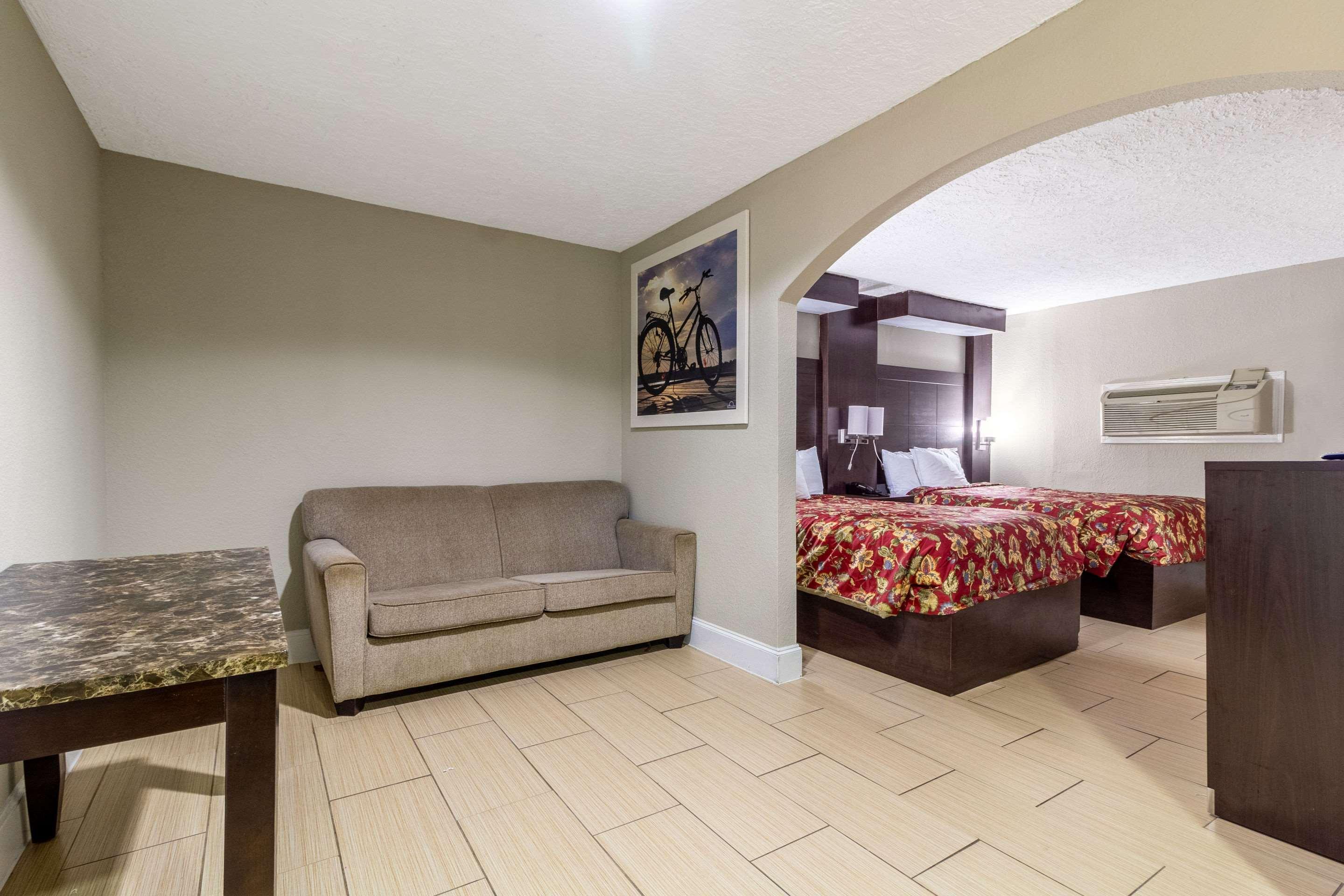 Rodeway Inn & Suites Houston Near Medical Center Zewnętrze zdjęcie