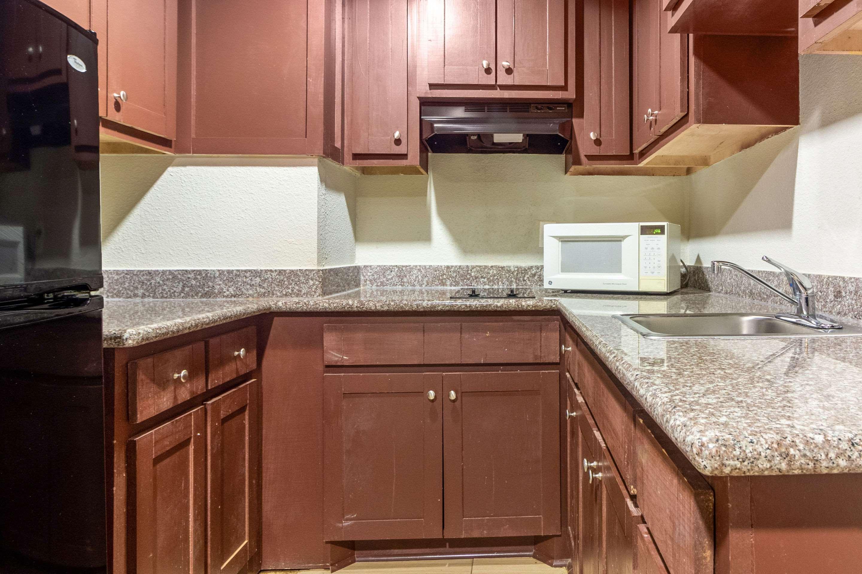 Rodeway Inn & Suites Houston Near Medical Center Zewnętrze zdjęcie