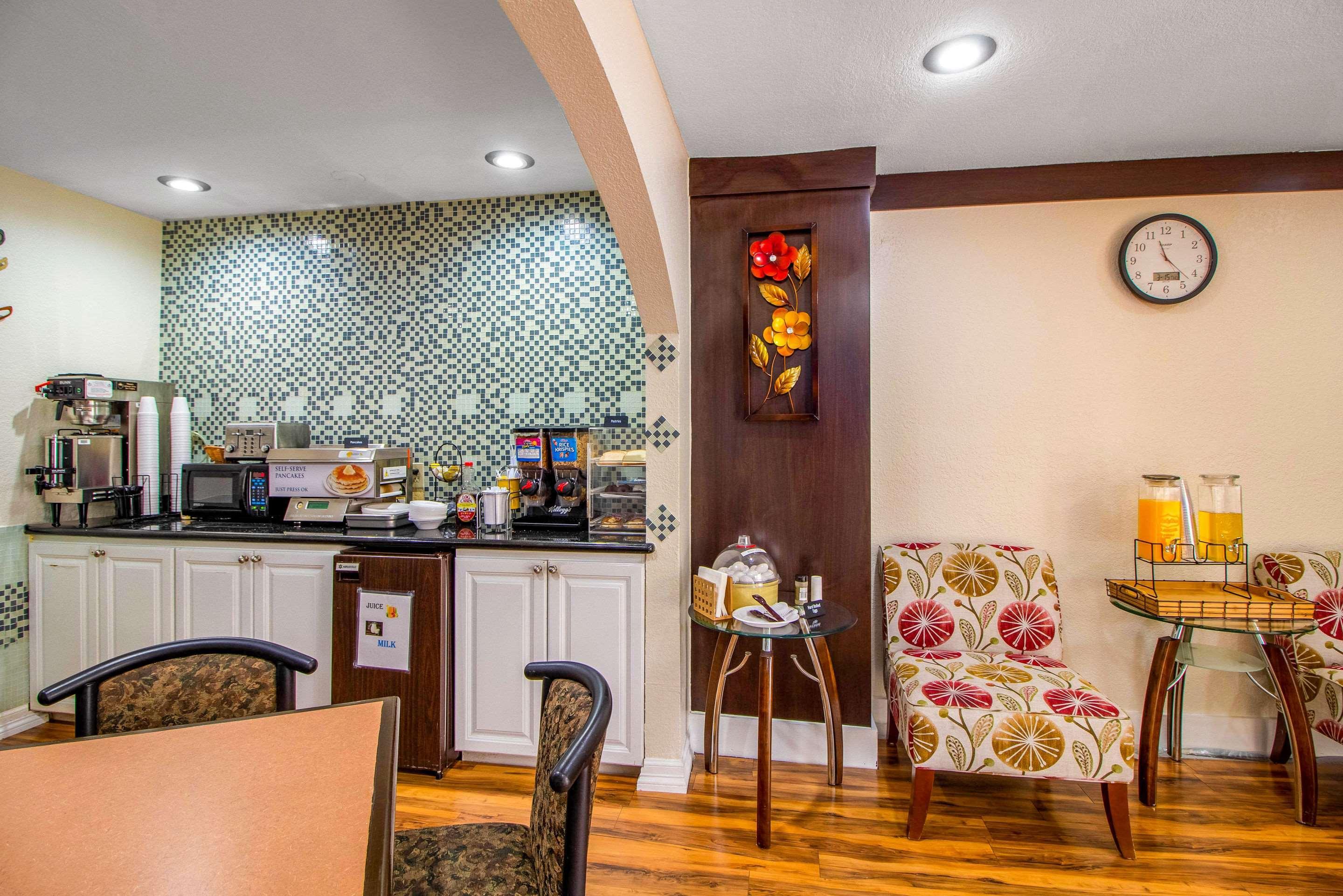Rodeway Inn & Suites Houston Near Medical Center Zewnętrze zdjęcie