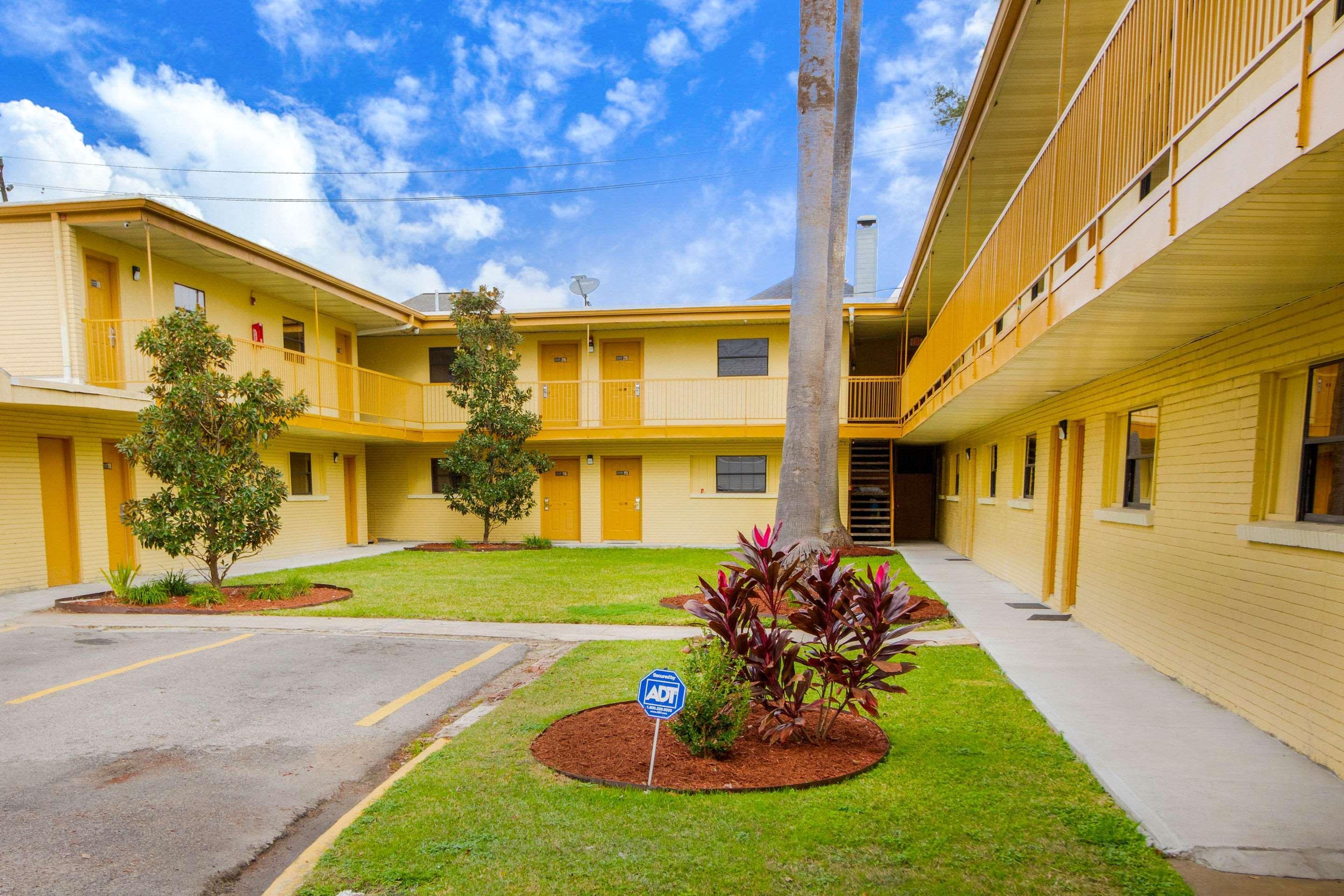 Rodeway Inn & Suites Houston Near Medical Center Zewnętrze zdjęcie