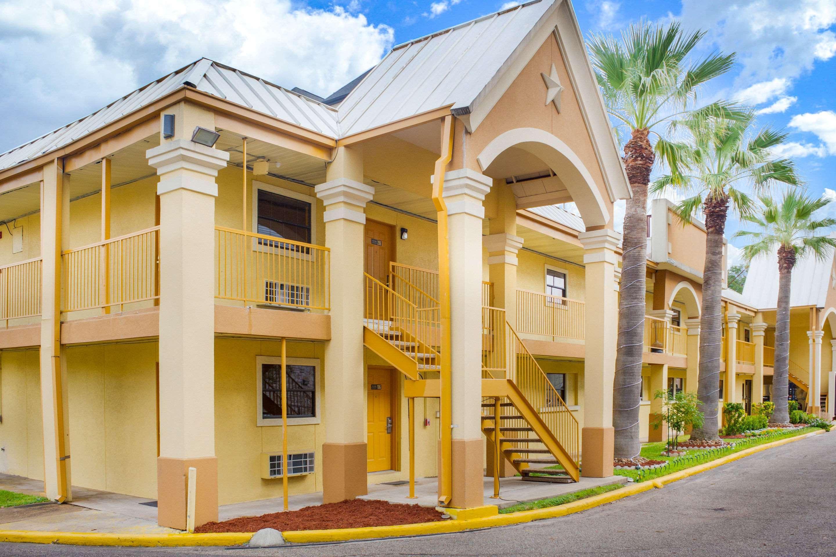 Rodeway Inn & Suites Houston Near Medical Center Zewnętrze zdjęcie