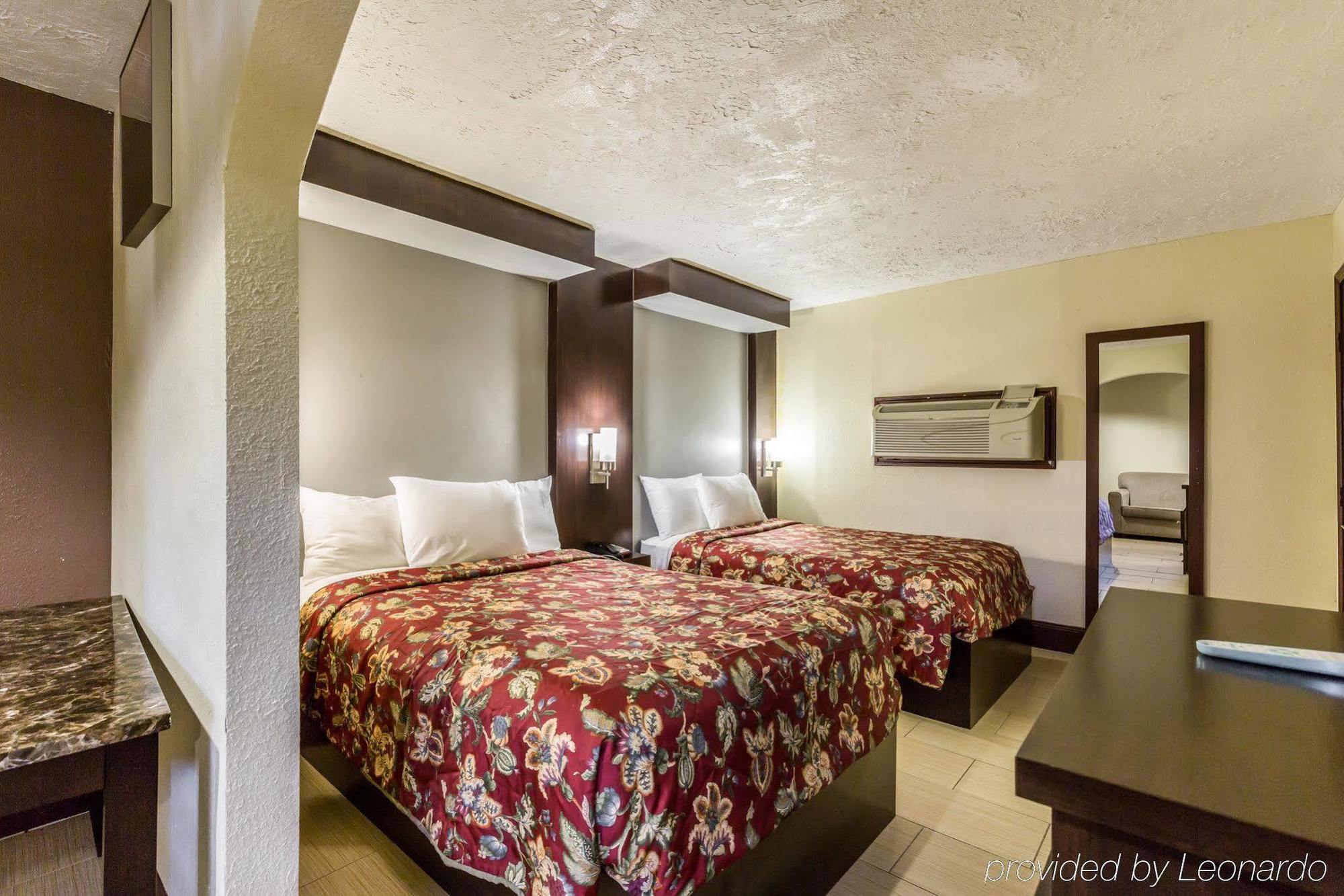 Rodeway Inn & Suites Houston Near Medical Center Zewnętrze zdjęcie
