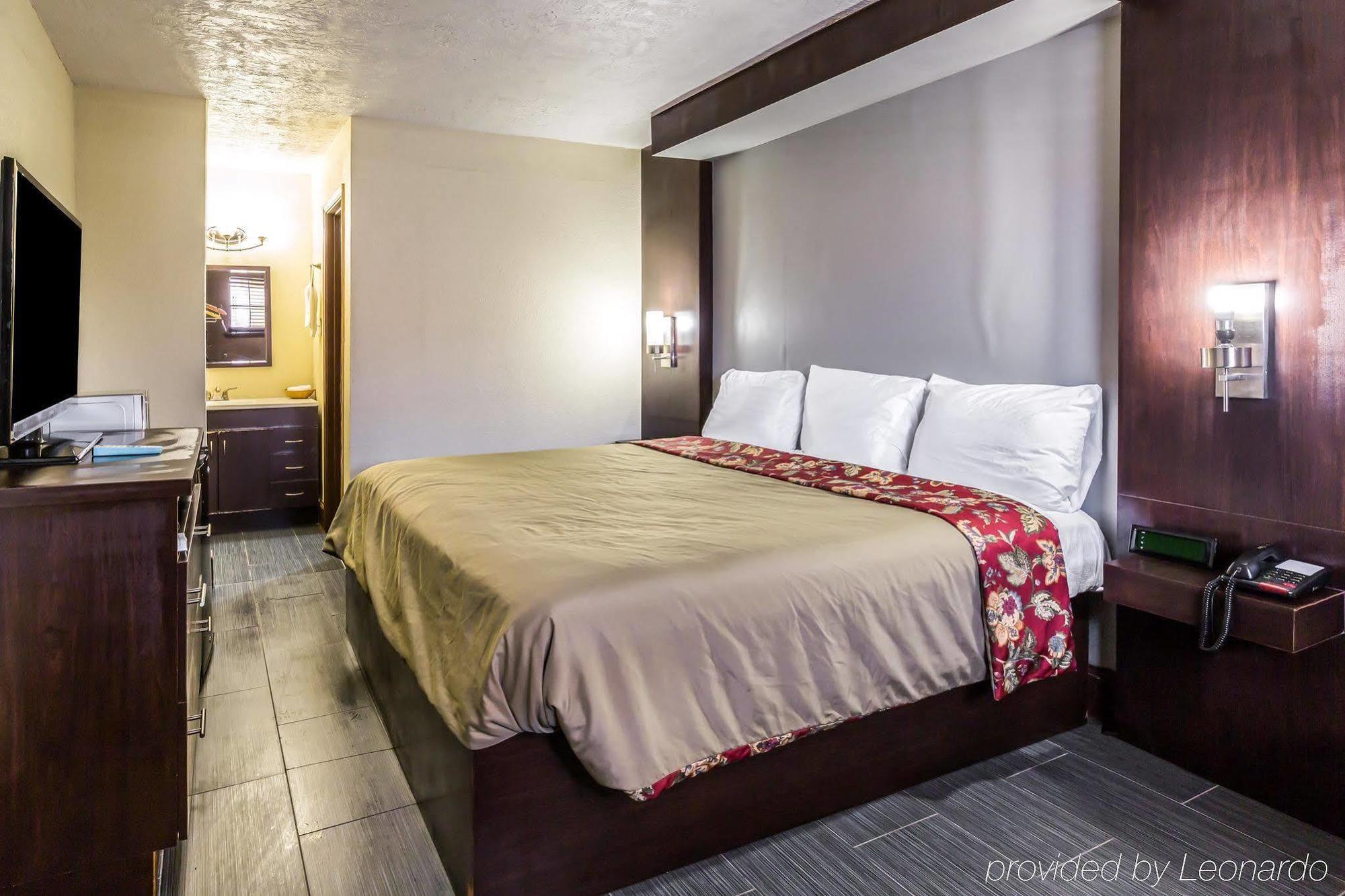 Rodeway Inn & Suites Houston Near Medical Center Zewnętrze zdjęcie
