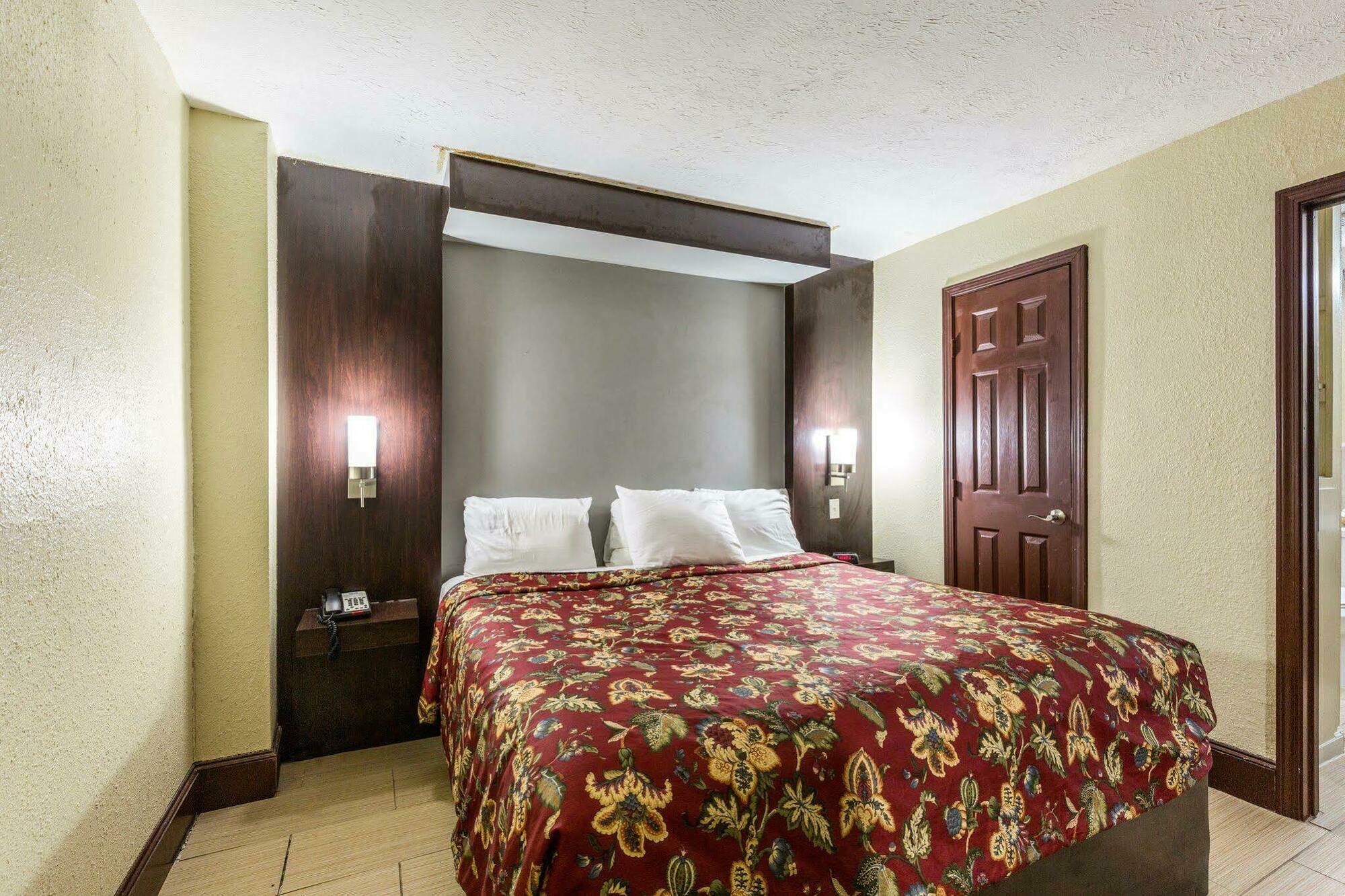 Rodeway Inn & Suites Houston Near Medical Center Zewnętrze zdjęcie